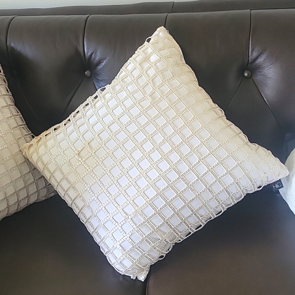 2 Hallmart Collectibles 20'' Square Sequin Lace Decorative Throw Pillow, Ivory - Picture 4 of 4